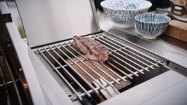 stainless-collection-frittstaende-gassgrill-med-6-brennere-og-infrarod-powersear-zone