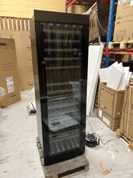 outlet-integrerbart-vinkoleskab-winekeeper-exclusive-112d-push-pull