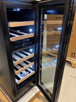 outlet-vinkoleskab-til-indbygning-winecave-780-30d-anthracite-black