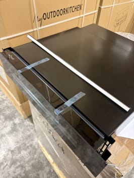 outlet-integrerbart-vinkoleskab-winekeeper-exclusive-5s-fullglass-black-push-pull