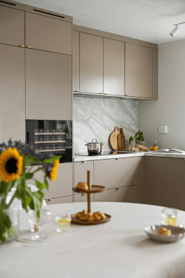 integrated-wine-fridge-scandinavian-collection-45-fullglass-black