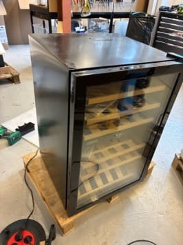 outlet-fritstaende-vinkoleskab-polar-collection-51