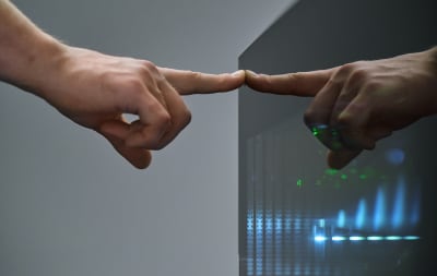 high-stability-smooth-action-equipped-with-a-hettich-hinge-for-outstanding-door-stability