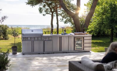 stainless-steel-outdoor-kitchen