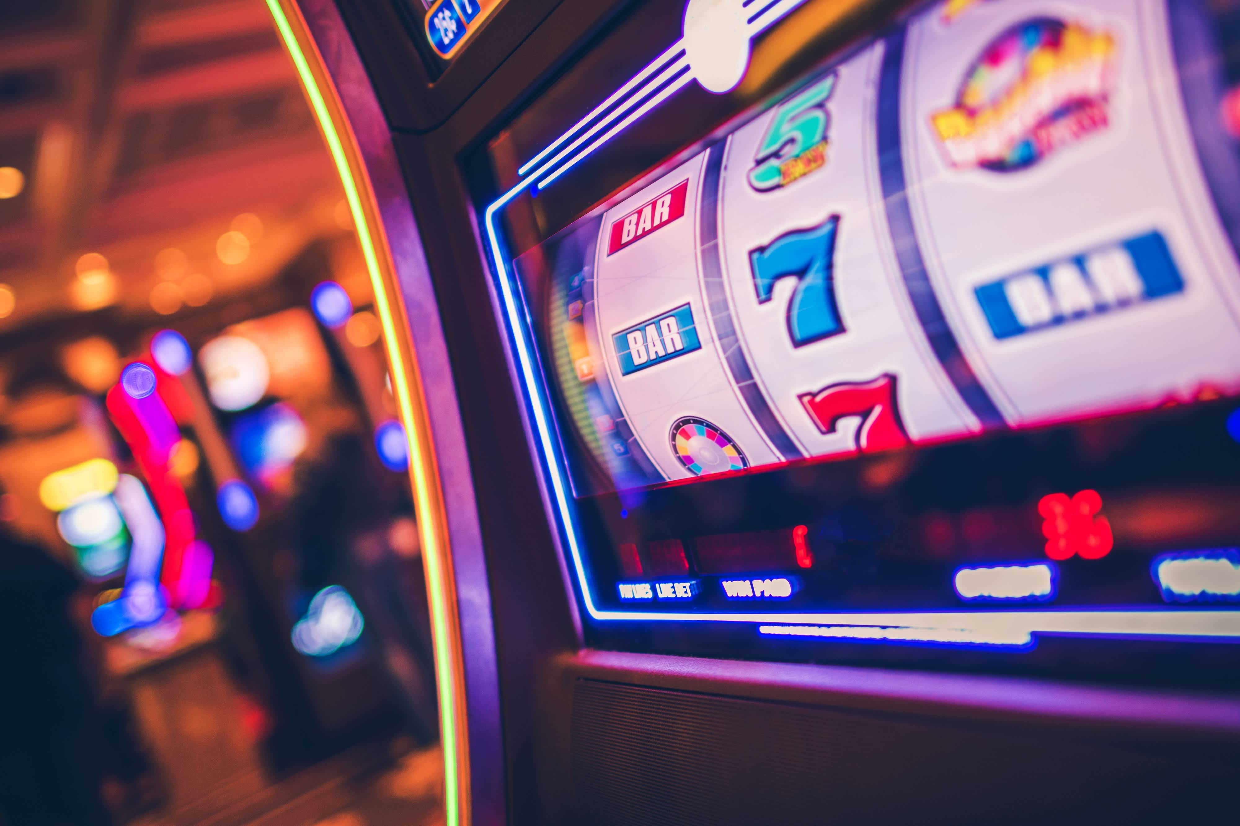 Nahaufnahme eines Glücksspielautomaten