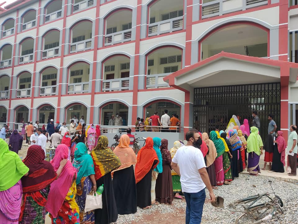 Engineers Foundation Daulatpur (EFD), Kushtia. Humanitarian Relief Distribution