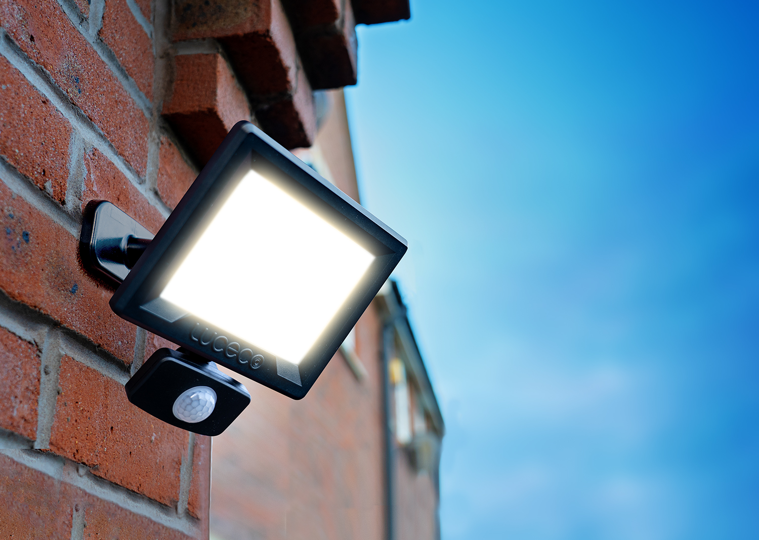 Luceco Floodlight Essence