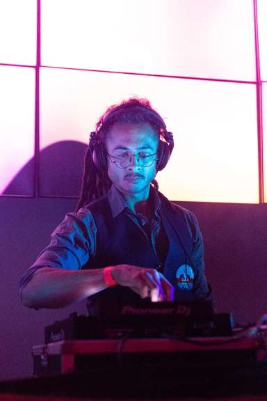 small photos on the bottom