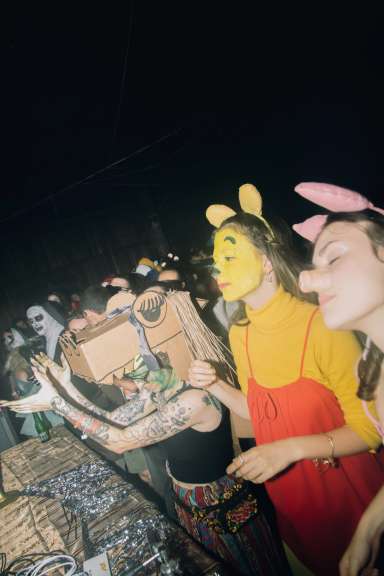 small photos on the bottom