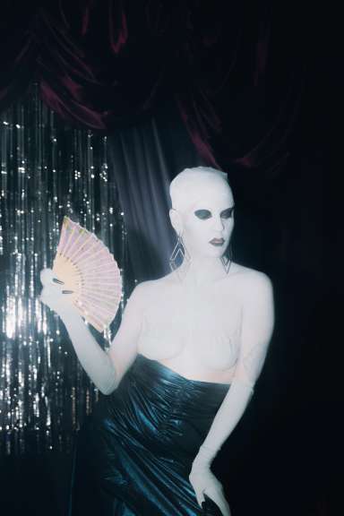 small photos on the bottom