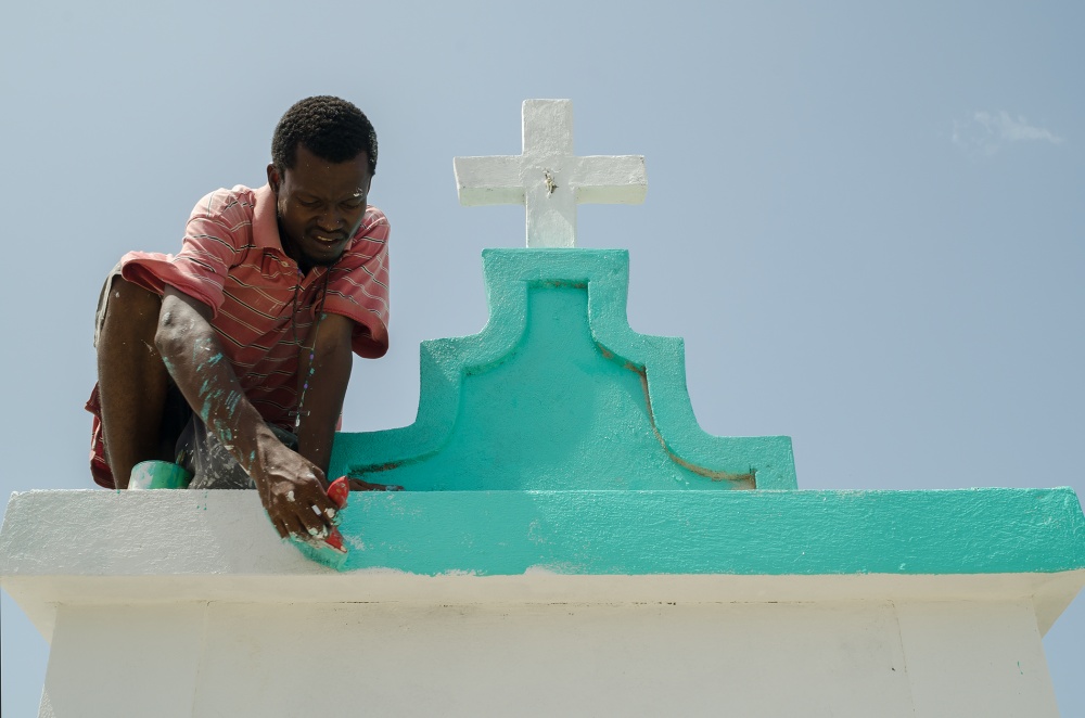 Mausoleum painter