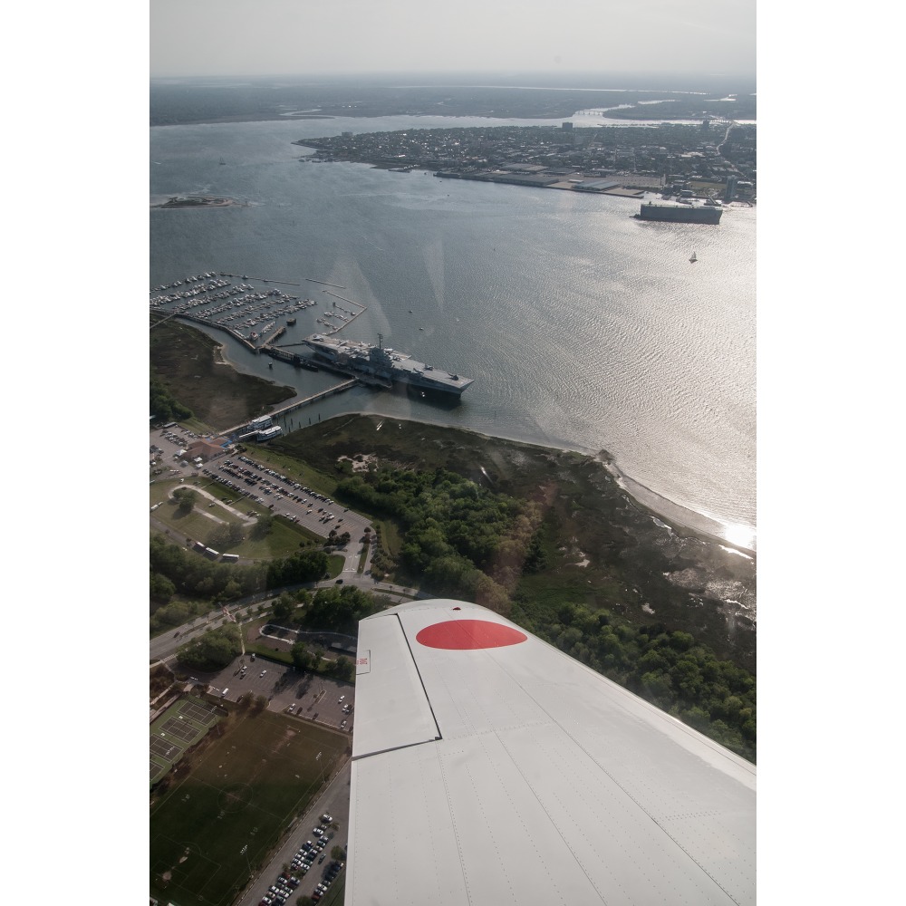 Zero divebombing Yorktown