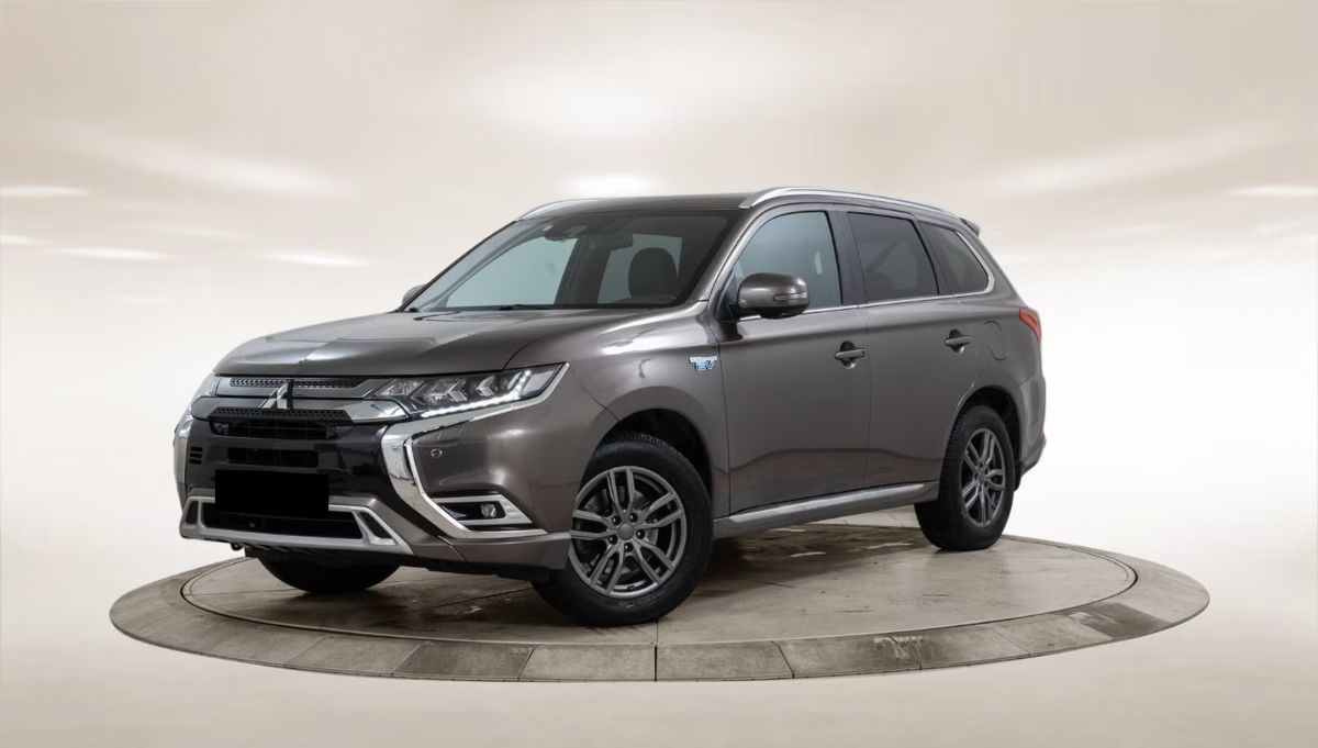 Mitsubishi Outlander Instyle+ 2.4