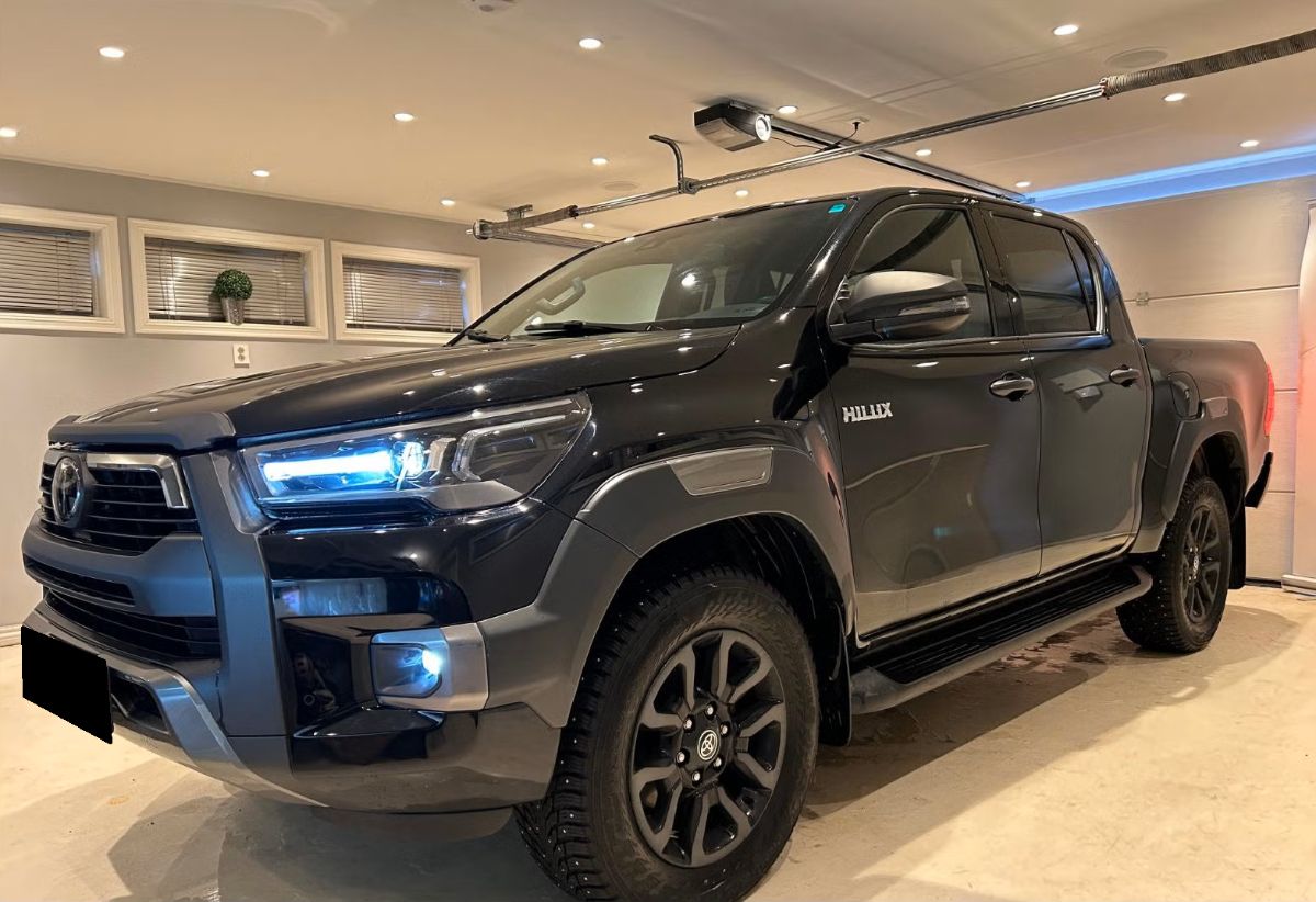 Toyota Toyota Hilux D-Cab Invincible X