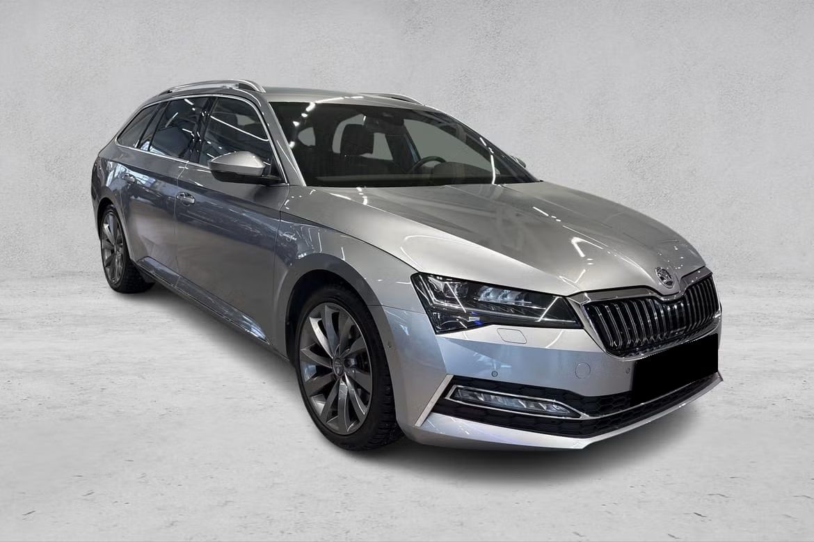 Škoda Superb 2.0 TDI DSG / 4x4 / L&K / Attelage / Webasto
