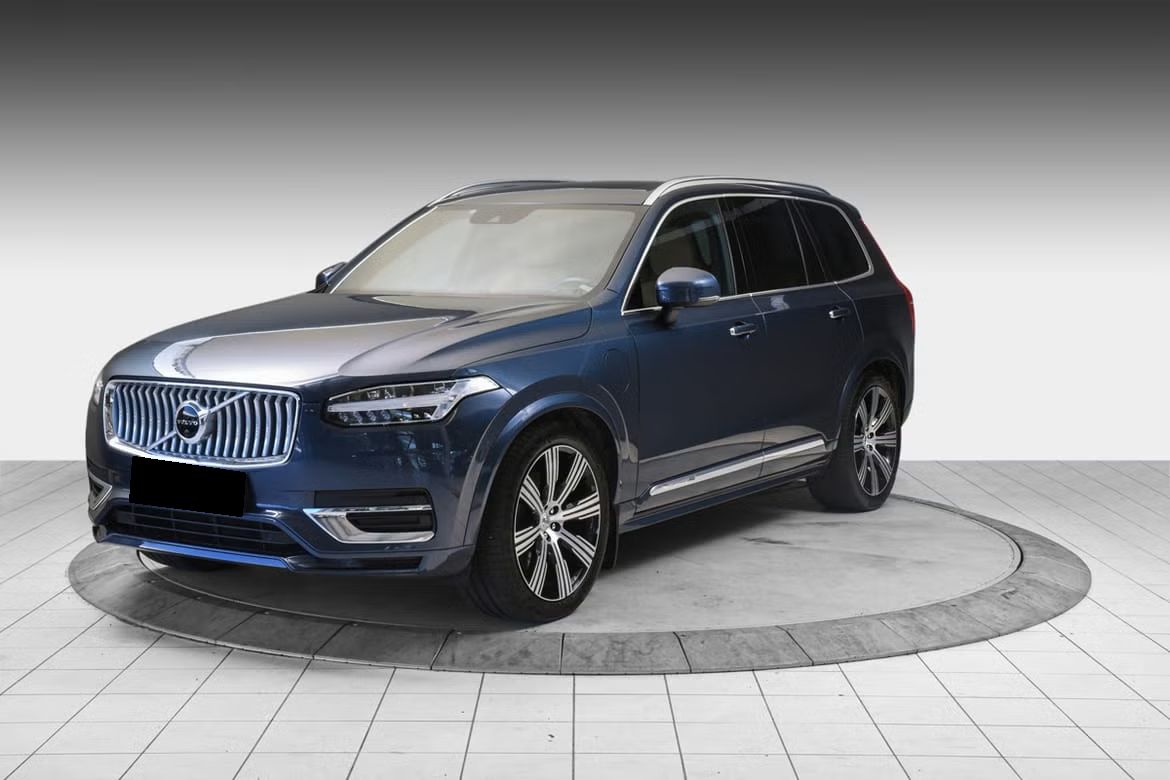 Volvo XC90 Recharge T8 Inscription / Attelage / Suspension pneumatique / Jantes 21" / Système audio Bowers & Wilkins / Caméra 360°