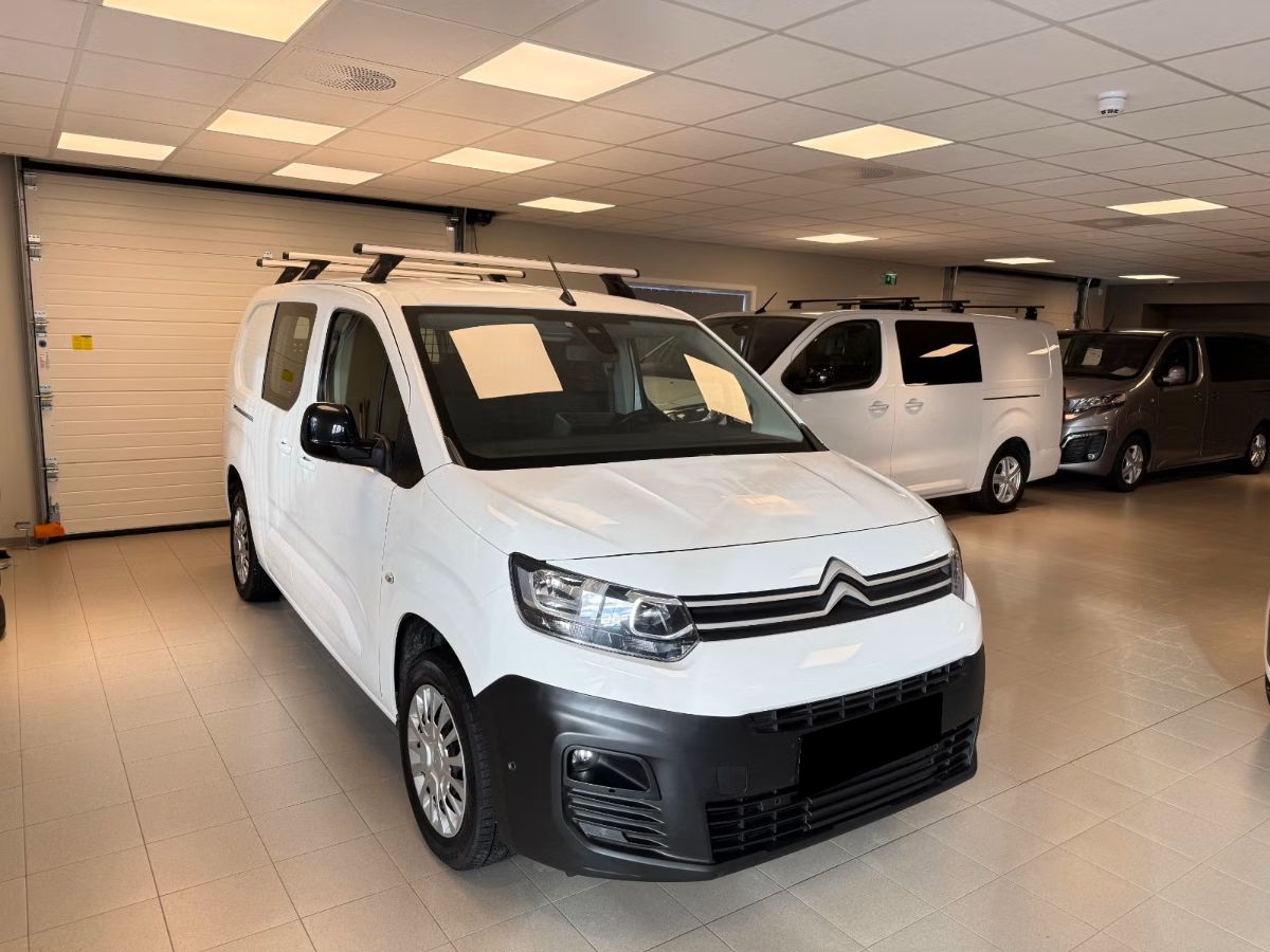 Citroën Berlingo Proff L2 Long / Aménagement intérieur / Attelage / 3 sièges