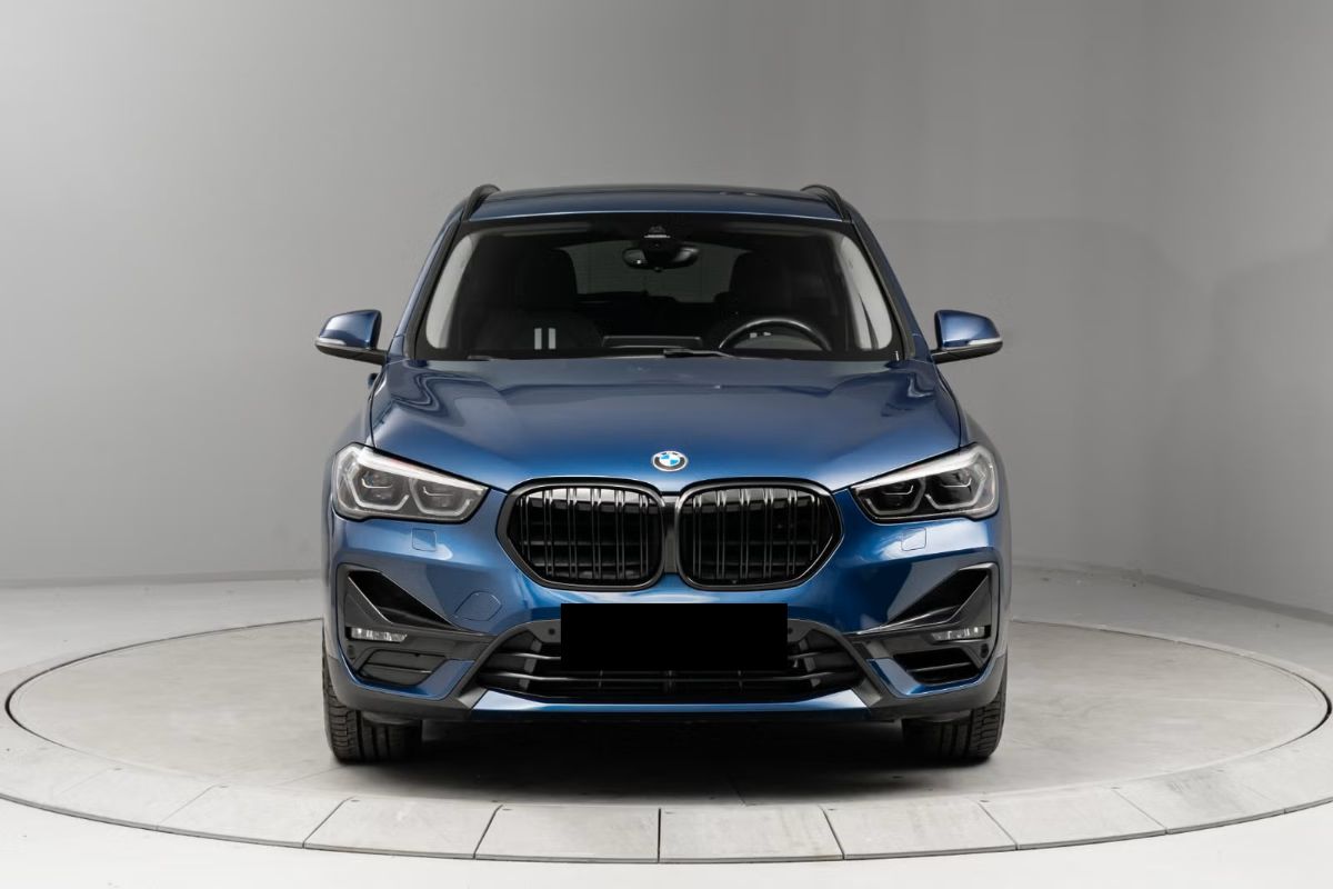 BMW X1 xDrive25e / Régulateur adaptatif (ACC) / Volant M Sport