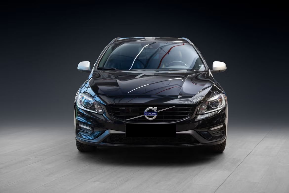 Volvo V60 T2 R-Design