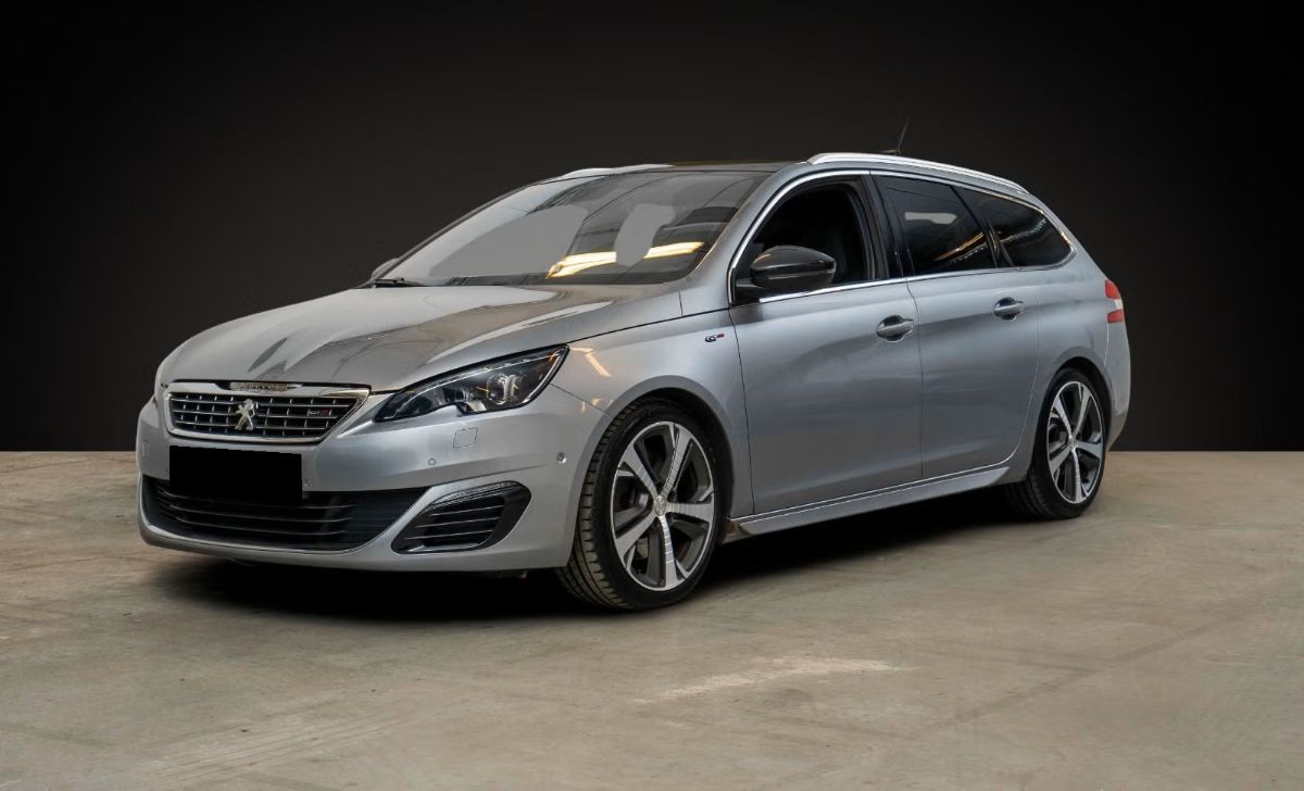 Peugeot 308 SW GT, Webasto, cuir, phares LED, toit panoramique en verre