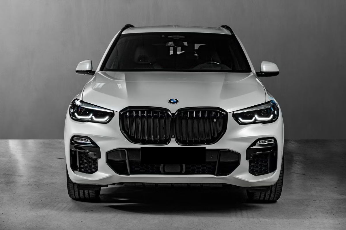 BMW X5 xDrive45e Pack M Sport / Système Harman / Head-up display / Toit panoramique / Régulateur de vitesse adaptatif / Caméra 360° / Night Vision