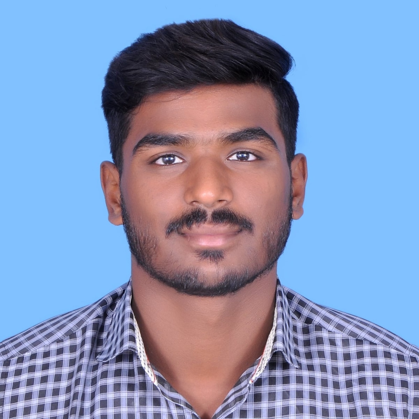 user-img