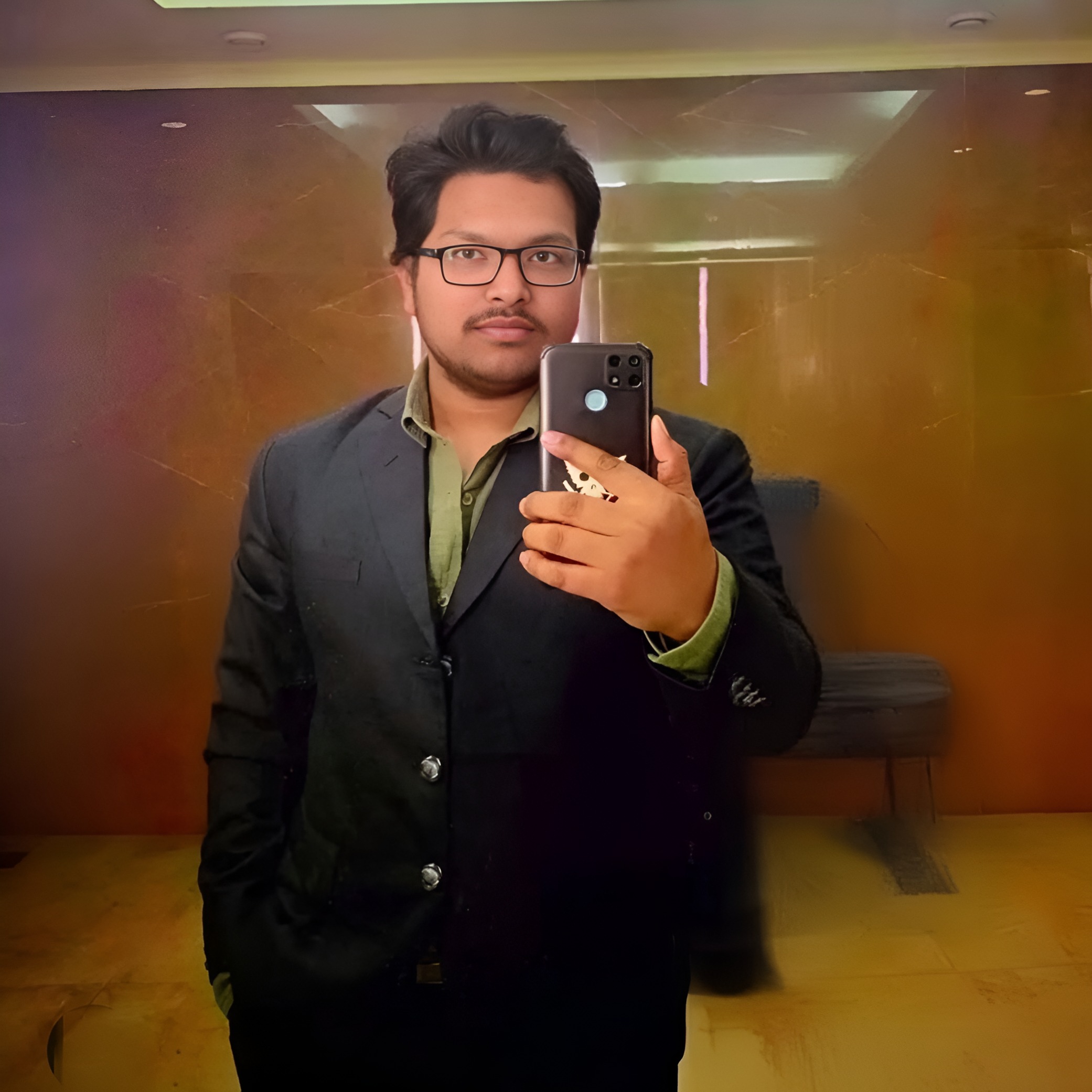 user-img