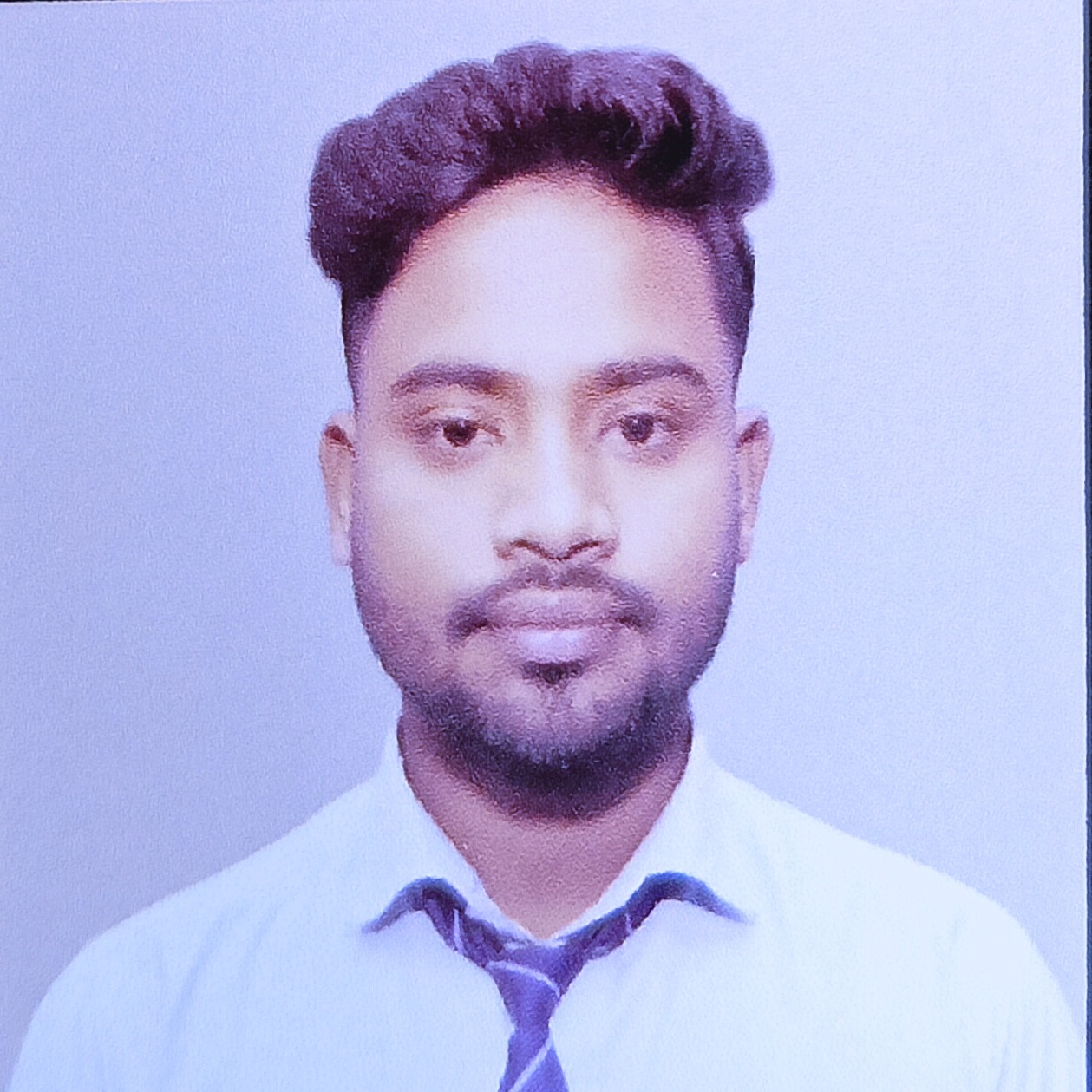 user-img