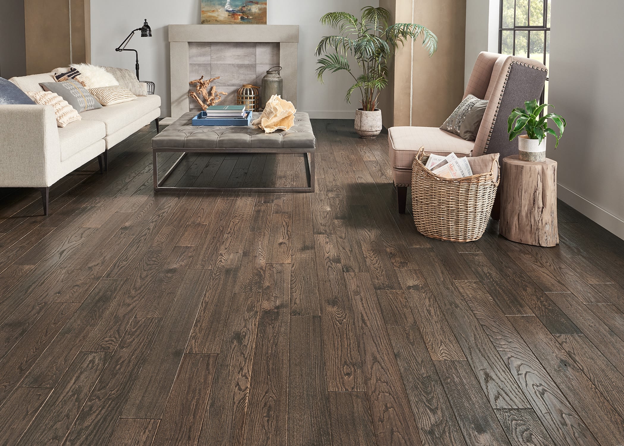 living room with hardwood flooring