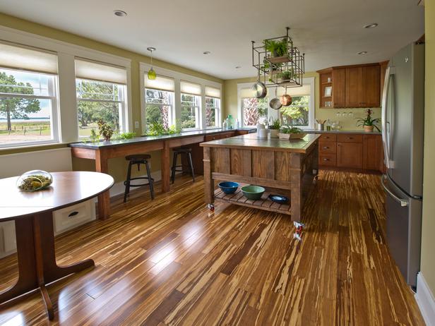 Image of a kitchen on a spring day