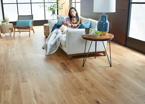 Bellawood Artisan Somersworth Oak Distressed Solid Hardwood Flooring