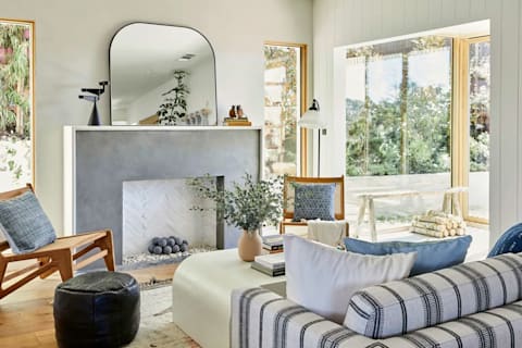 living room with hardwood flooring