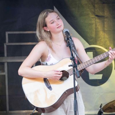 Photo of Emily Gilbart