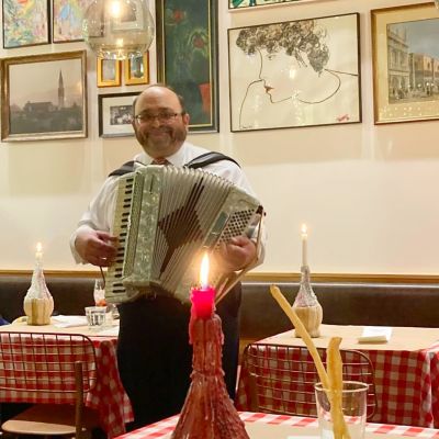 Photo of The Strolling Accordionist - La Music di Umberto