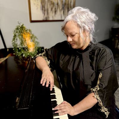 Photo of Janette Mills