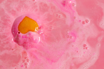 Heart Beat Bath Bomb Valentines Day Gift Ideas Lush Fresh Handmade Cosmetics Uk Heart Beat Bath Bomb Valentines Day Gift Ideas Lush Fresh Handmade Cosmetics Uk