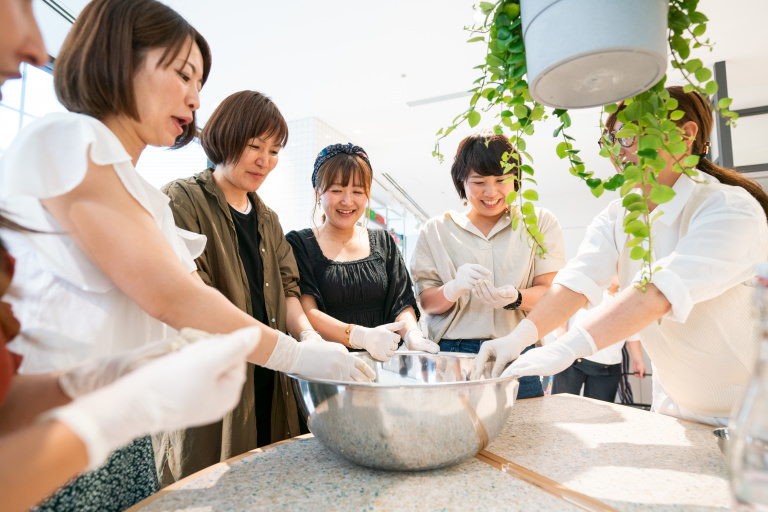 LUSH 新宿店ではテーラーメイドのパーティーをご用意しました LUSH 新宿店ではテーラーメイドのパーティーをご用意しました