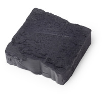 The Black Stuff - Shampoo solido alle proteine vegane con proteine del grano idrolizzate, aquafaba e birra stout per idratare e ammorbidire i per capelli fragili e sottili. The Black Stuff - Shampoo solido alle proteine vegane con proteine del grano idrolizzate, aquafaba e birra stout per idratare e ammorbidire i per capelli fragili e sottili.