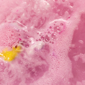 Hero Marshmallow World Community Bath Bomb hero marshmallow world community bath bomb