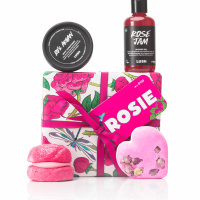 Rosie Rosie gift with bath bombs, shower jel and body conditioner