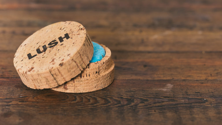 Cork Pot with solid shampoo bar Cork pot holding a solid shampoo bar