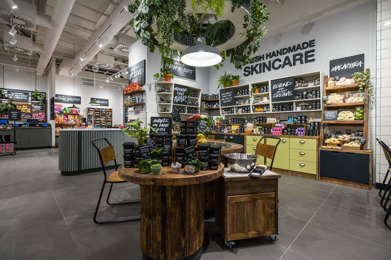 Lush-Palladium-Interior Lush-Palladium-Interior