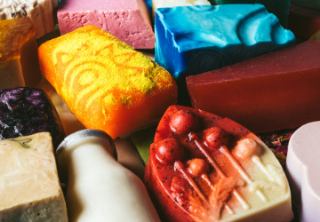 ラッシュ商品開発者 ダニエルのもっと知りたい石鹸のはなし ラッシュ公式サイト Lush Fresh Handmade Cosmetics ラッシュ商品開発者 ダニエルのもっと知りたい石鹸のはなし ラッシュ公式サイト Lush Fresh Handmade Cosmetics