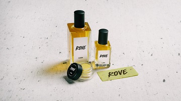 Rove ソリッドパフューム スウィート フルーティー フローラル ローズ ソリッドパフューム Fragrance Vegan Fragrances すべてのパフューム ラッシュ公式サイト Lush Fresh Handmade Cosmetics