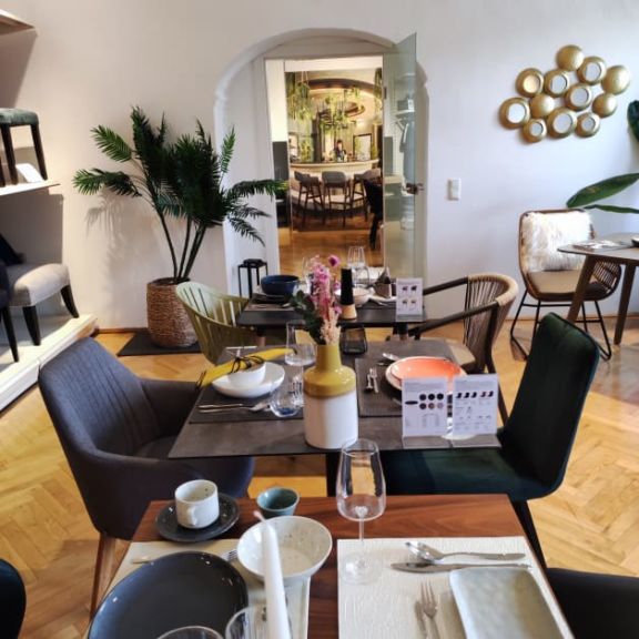 Ein Blick in den Showroom vor Ort