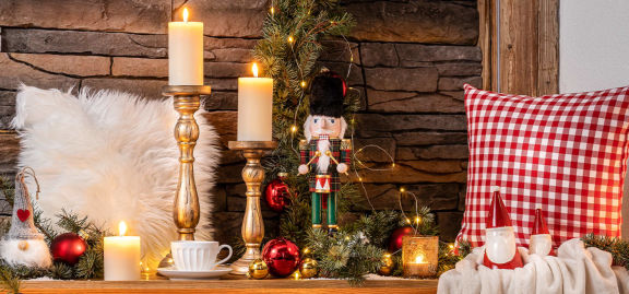 Weihnachtlich gedeckter Tisch 