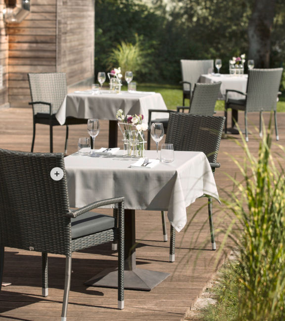 Sedia in rattan Metropolitan di VEGA