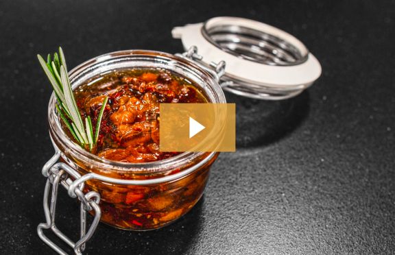 veganes Aprikosen-Tomaten Chutney