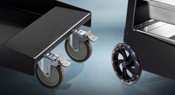 Roues avant verrouillables et grandes roues arrière
