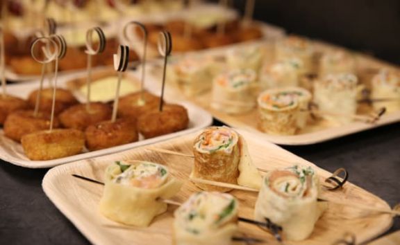 Accessoires jetables Naturestar : piques à fingerfood en bois naturel